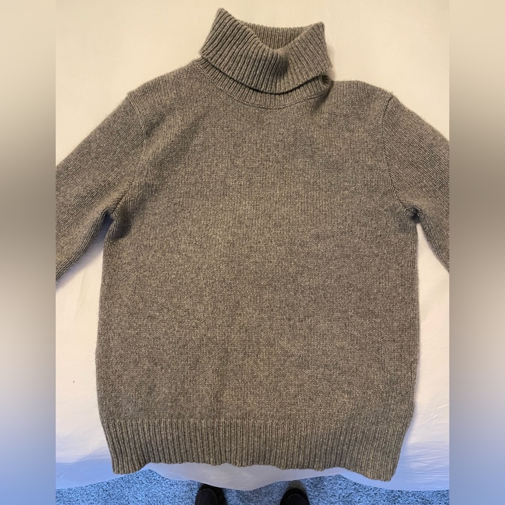 Ralph Lauren grey turtleneck sweater-size large